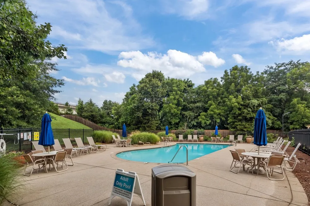7020 Bridgeport Dr Nashville, TN 37221