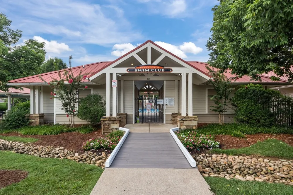 7020 Bridgeport Dr Nashville, TN 37221