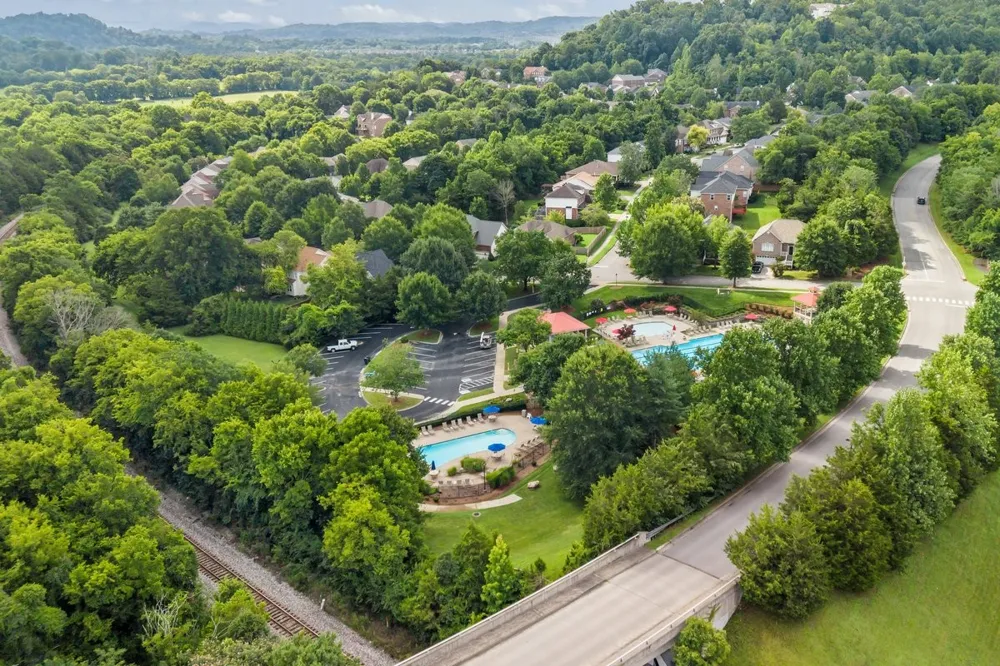 7020 Bridgeport Dr Nashville, TN 37221