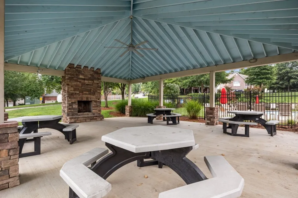 7020 Bridgeport Dr Nashville, TN 37221