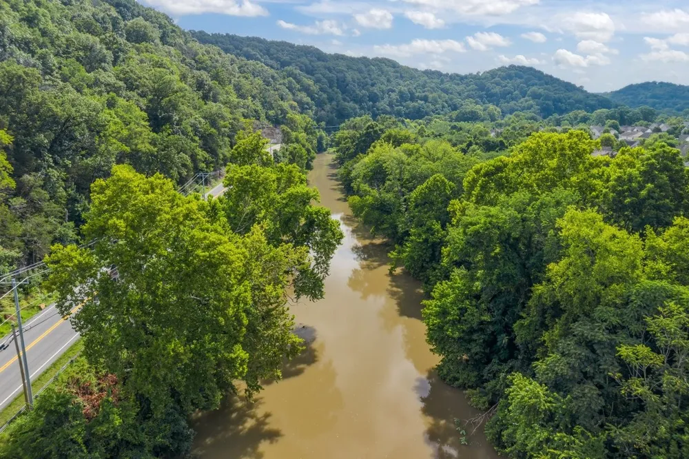 7020 Bridgeport Dr Nashville, TN 37221