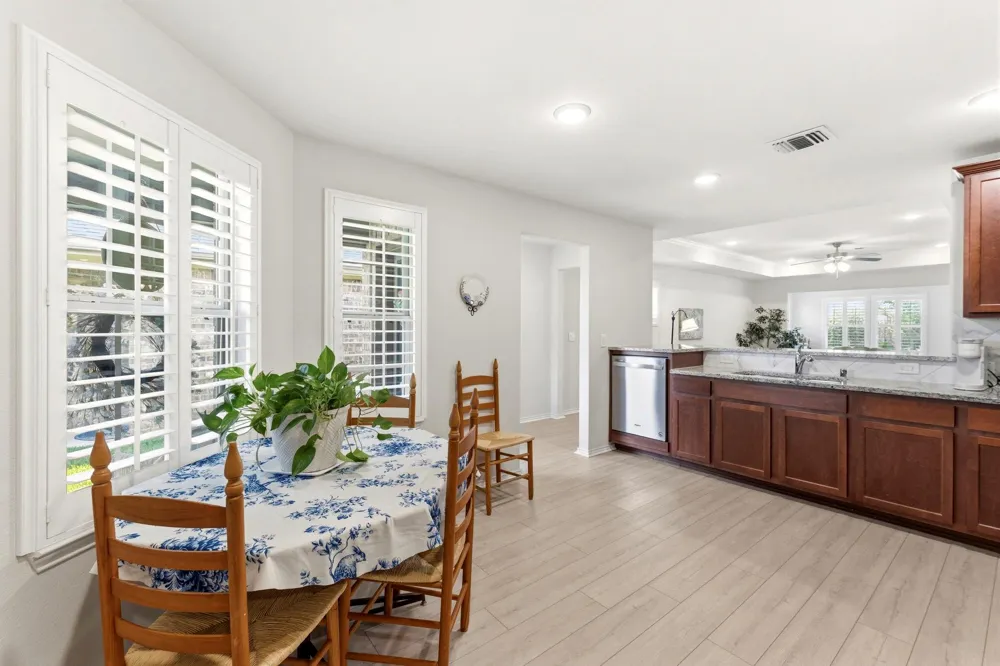 410 Thistle Thorn Drive The Woodlands, TX 77382