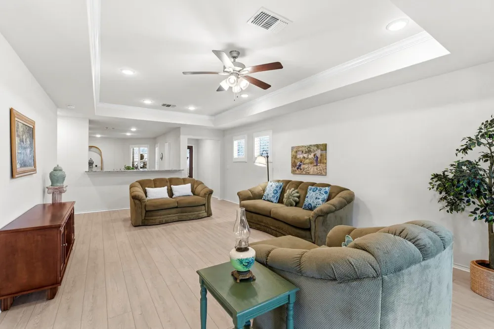410 Thistle Thorn Drive The Woodlands, TX 77382