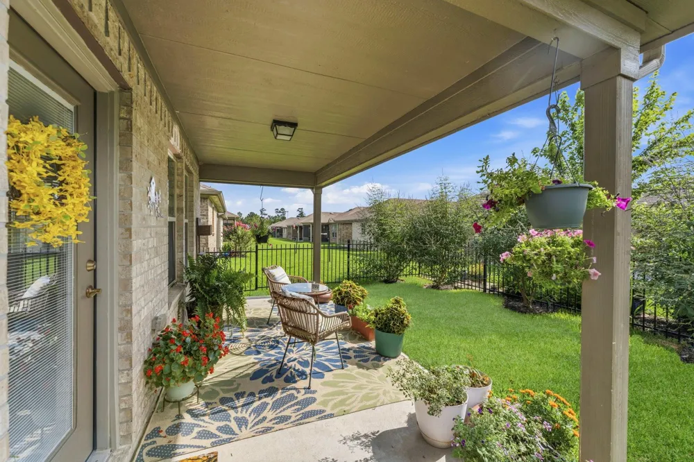 410 Thistle Thorn Drive The Woodlands, TX 77382
