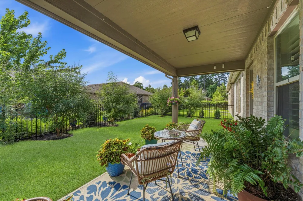 410 Thistle Thorn Drive The Woodlands, TX 77382