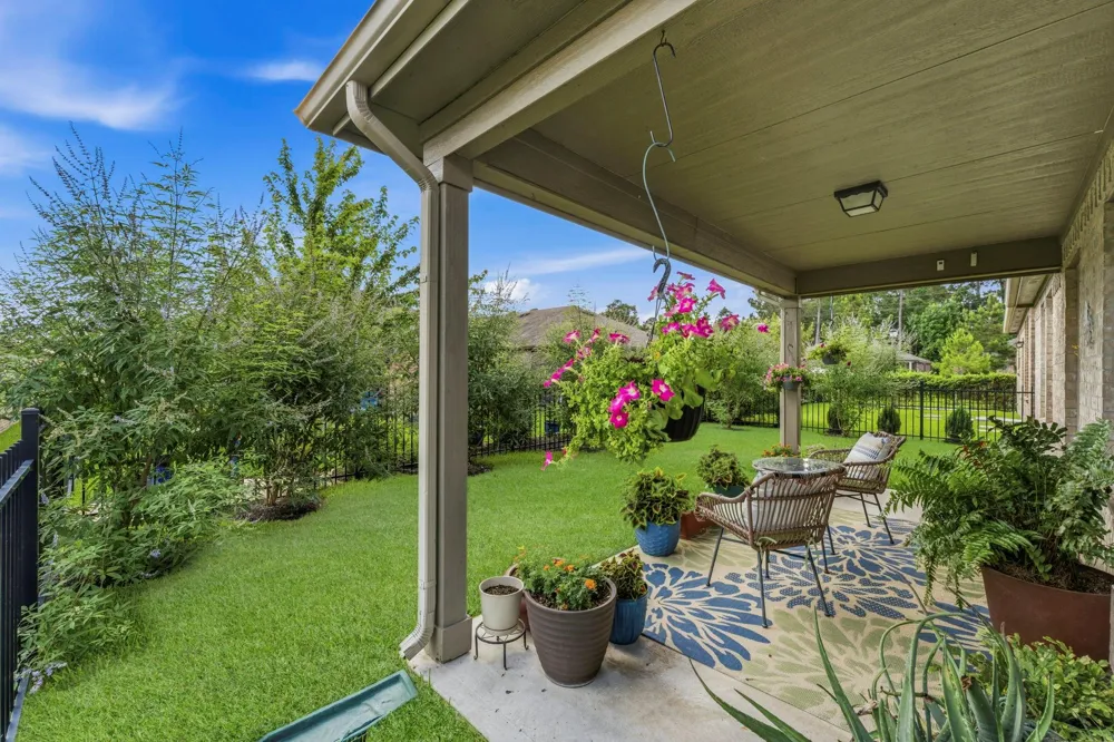 410 Thistle Thorn Drive The Woodlands, TX 77382