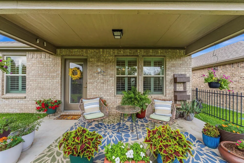 410 Thistle Thorn Drive The Woodlands, TX 77382
