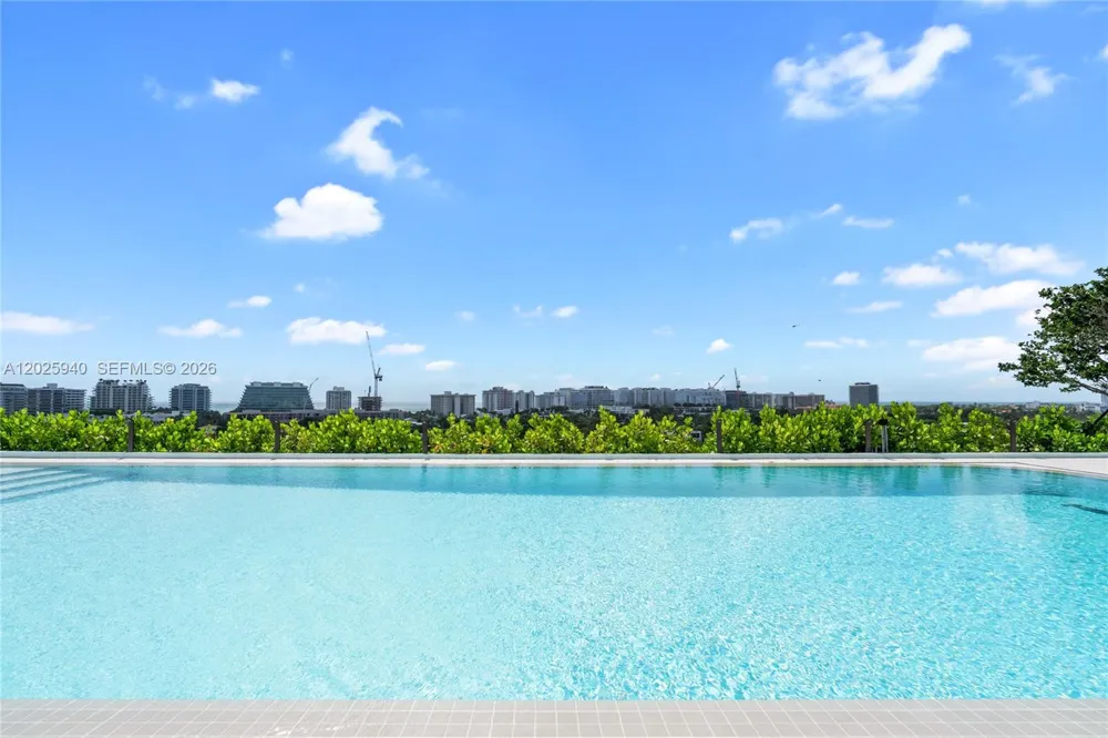 9221 E Bay Harbor Dr #408 Bay Harbor Islands, FL 33154
