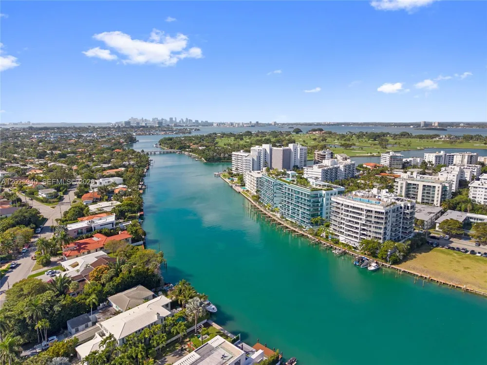 9221 E Bay Harbor Dr #408 Bay Harbor Islands, FL 33154