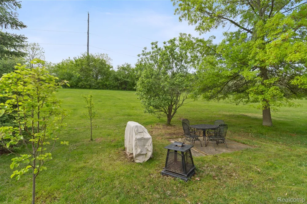 165 S OPDYKE ROAD Auburn Hills City, MI 48326