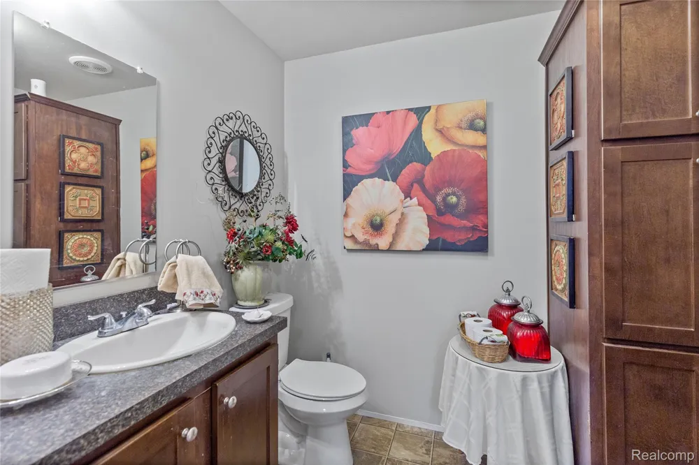 165 S OPDYKE ROAD Auburn Hills City, MI 48326