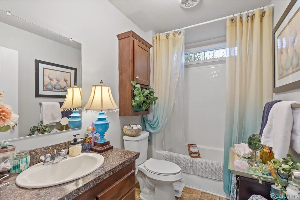 165 S OPDYKE ROAD Auburn Hills City, MI 48326