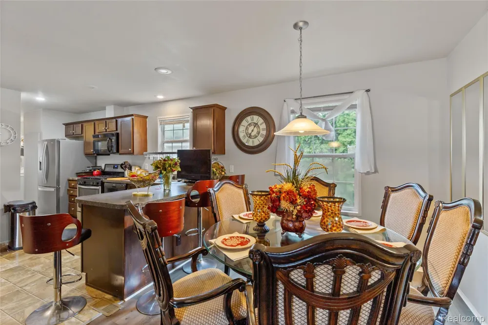 165 S OPDYKE ROAD Auburn Hills City, MI 48326