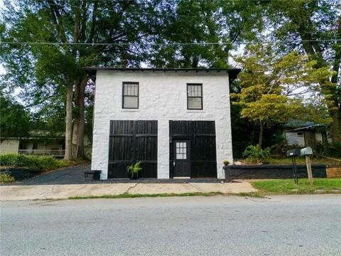 340 W Washington Street