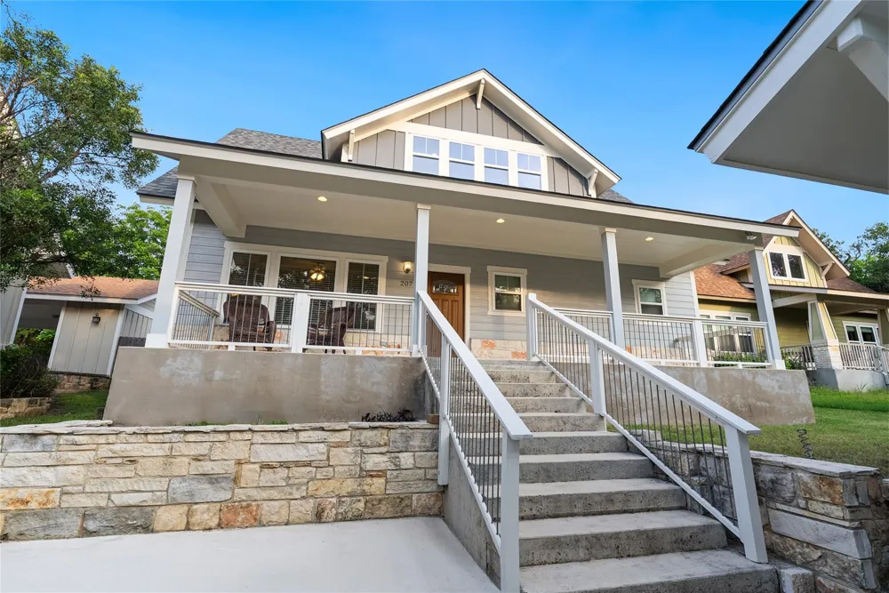 207 Yale Street San Marcos, TX 78666
