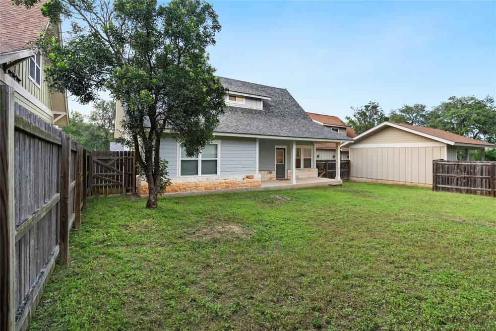 207 Yale Street San Marcos, TX 78666