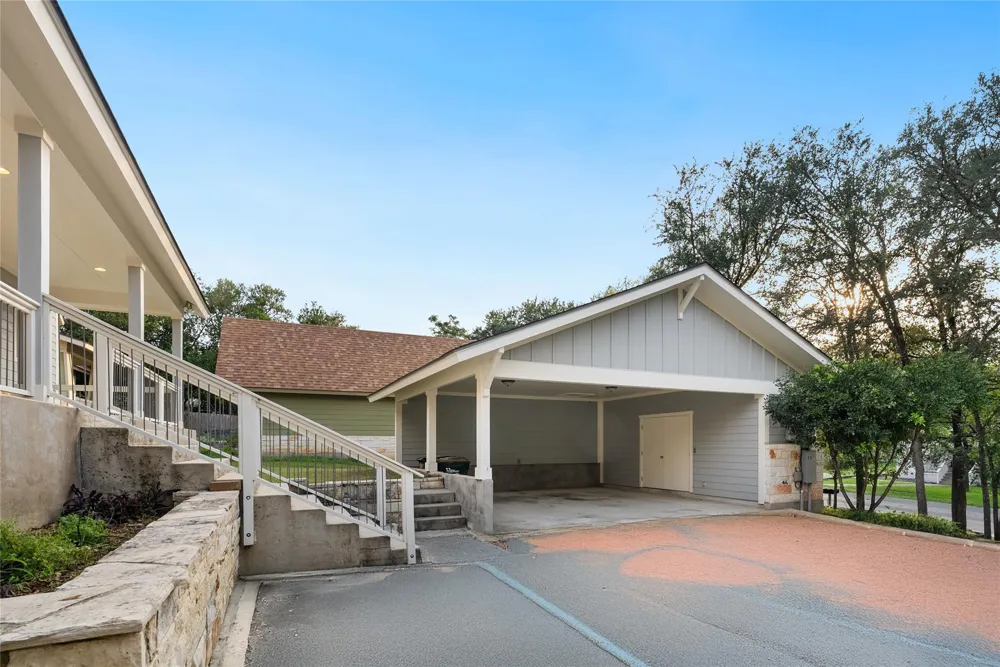 207 Yale Street San Marcos, TX 78666
