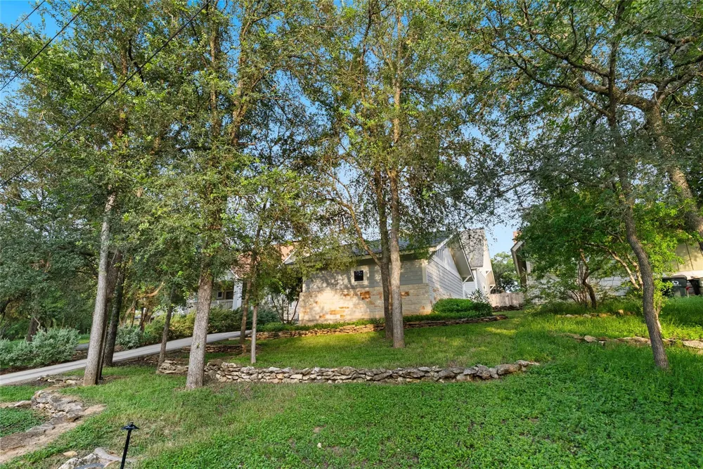 207 Yale Street San Marcos, TX 78666