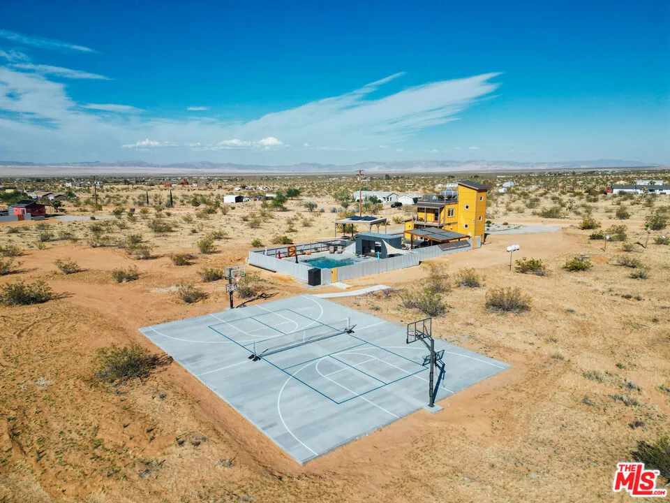 674 Gerber Avenue Landers, CA 92285