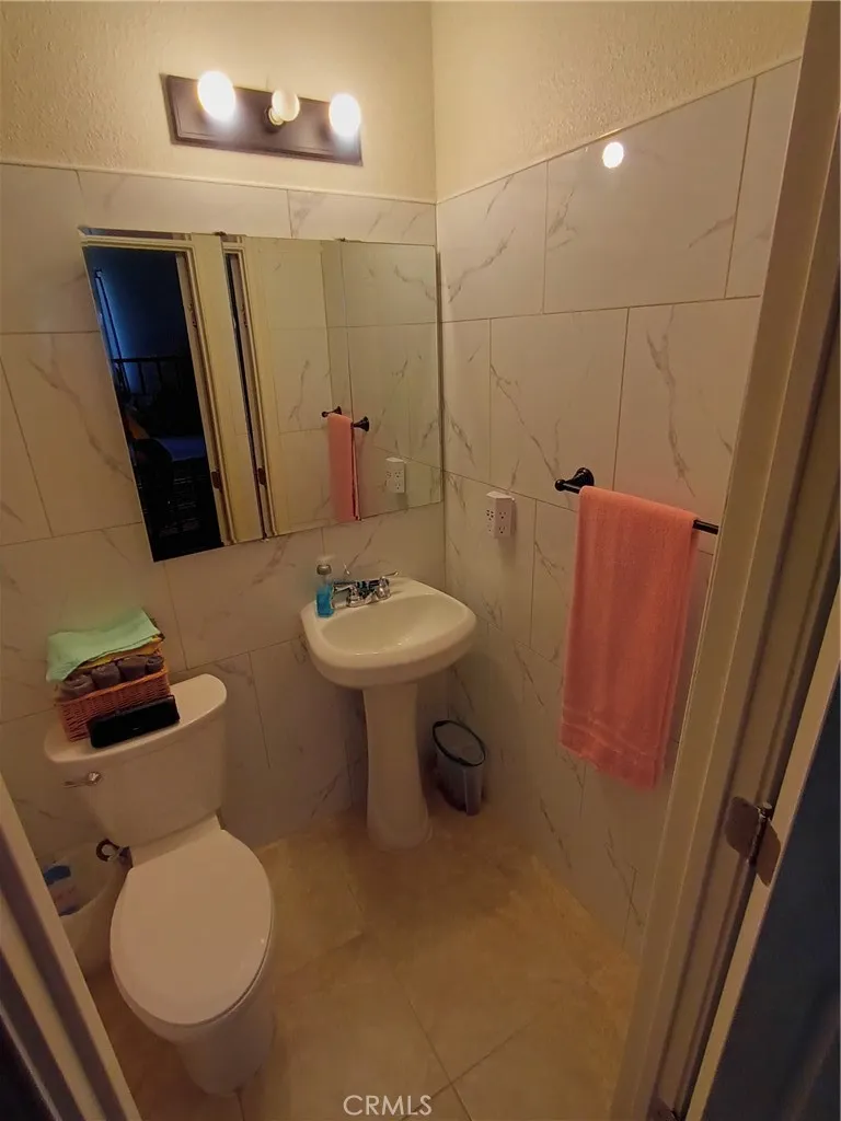 21330 E Calora Covina, CA 91724