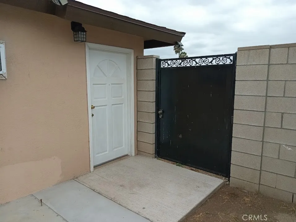 21330 E Calora Covina, CA 91724