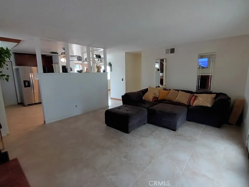 21330 E Calora Covina, CA 91724