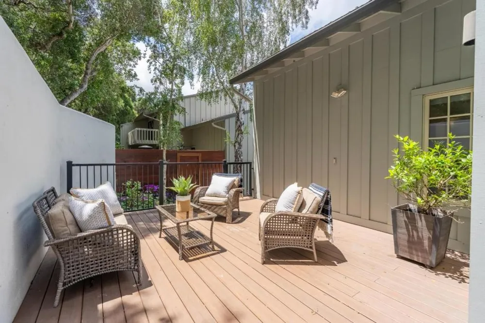 28088 Barn Court Carmel, CA 93923