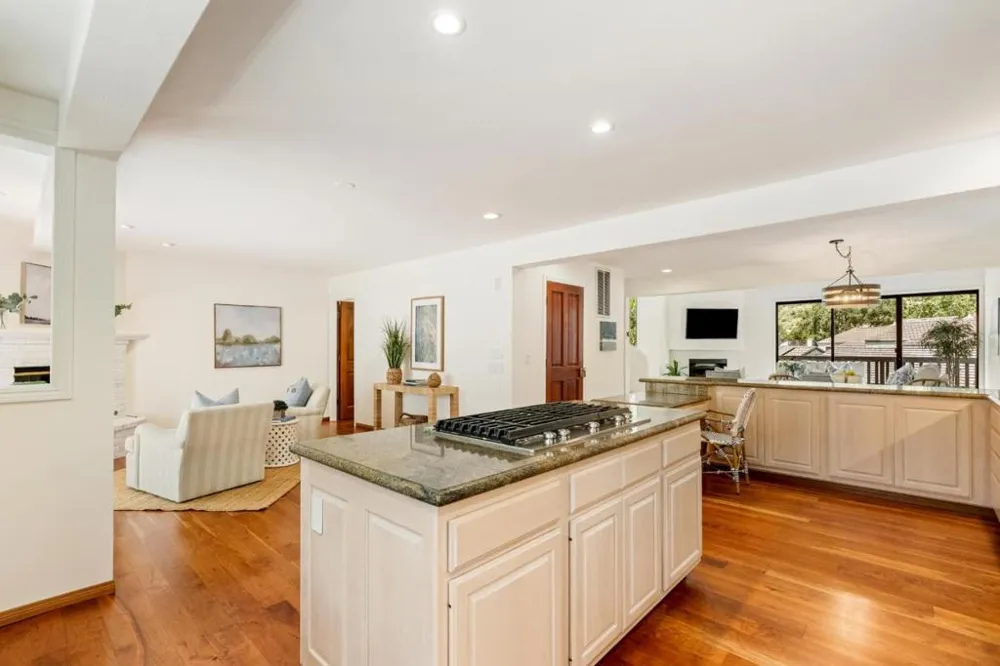 28088 Barn Court Carmel, CA 93923