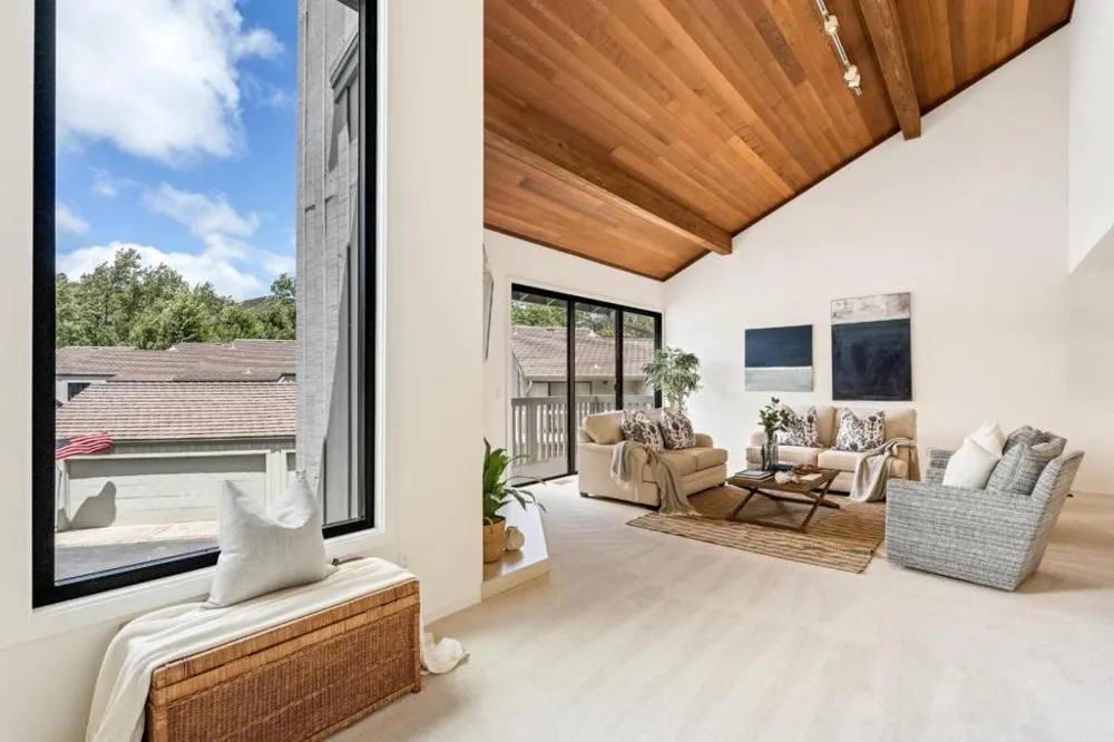 28088 Barn Court Carmel, CA 93923