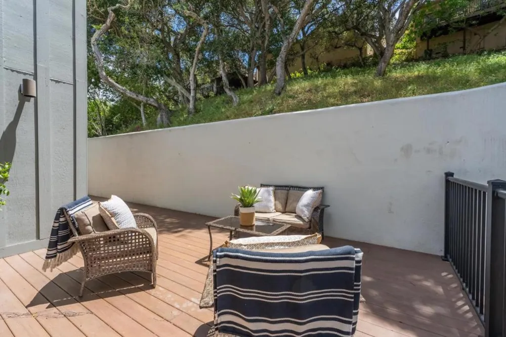 28088 Barn Court Carmel, CA 93923