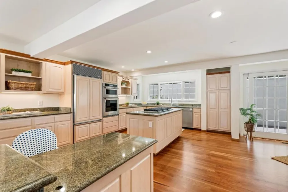 28088 Barn Court Carmel, CA 93923