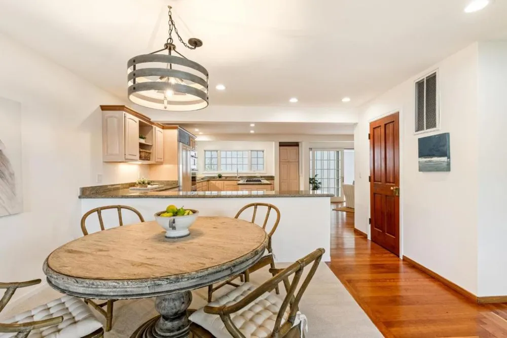 28088 Barn Court Carmel, CA 93923