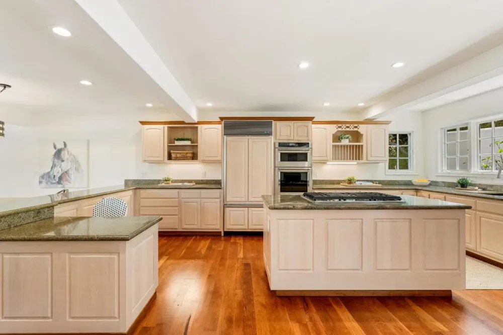 28088 Barn Court Carmel, CA 93923