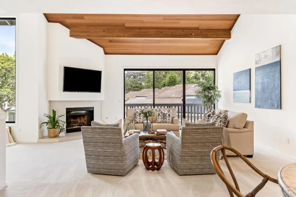 28088 Barn Court Carmel, CA 93923