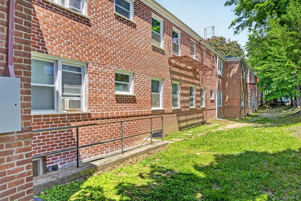 205 W Post Road #E-1-O White Plains, NY 10606