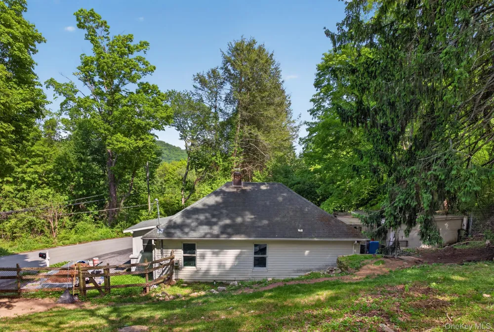 11 Richardsville Road Carmel, NY 10512