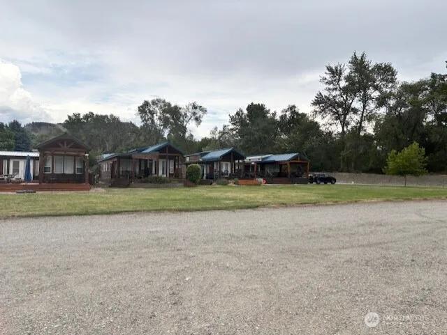 17 Oro Beach Lane #5, 41 Oroville, WA 98844