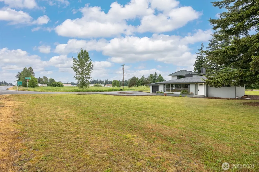 108 W Bartlett Road Lynden, WA 98264