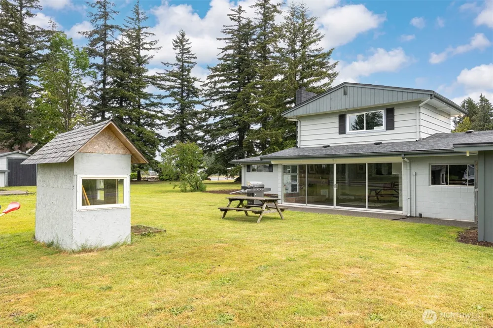 108 W Bartlett Road Lynden, WA 98264