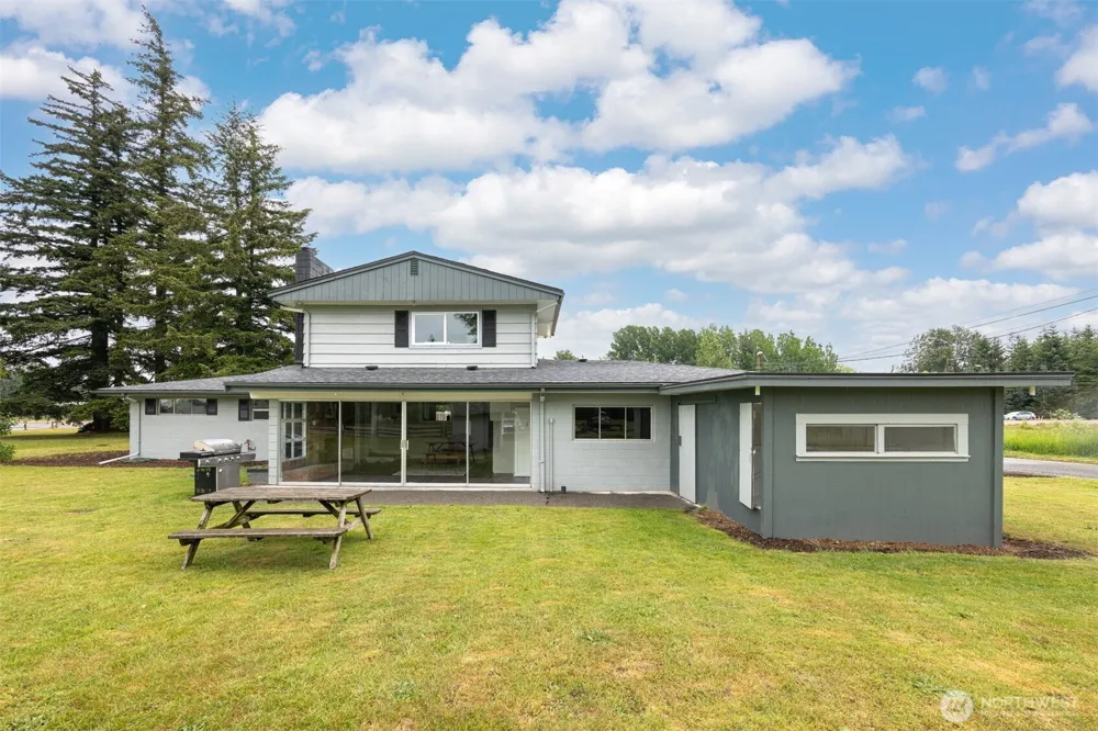 108 W Bartlett Road Lynden, WA 98264