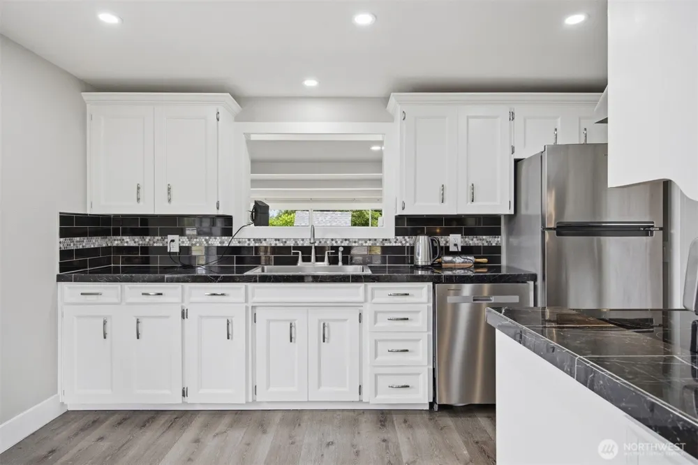 108 W Bartlett Road Lynden, WA 98264