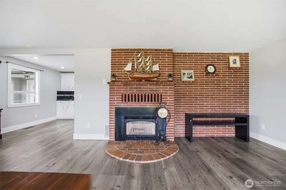 108 W Bartlett Road Lynden, WA 98264
