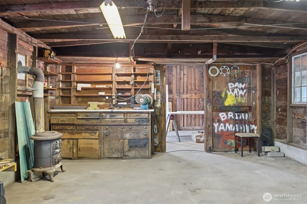 108 W Bartlett Road Lynden, WA 98264