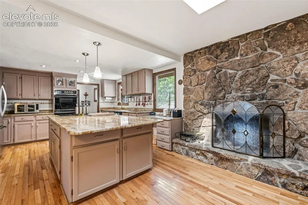 6323 Pike Circle Larkspur, CO 80118