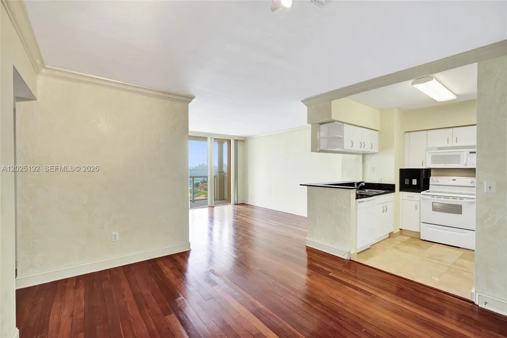 1625 Kennedy Cswy #1207C North Bay Village, FL 33141