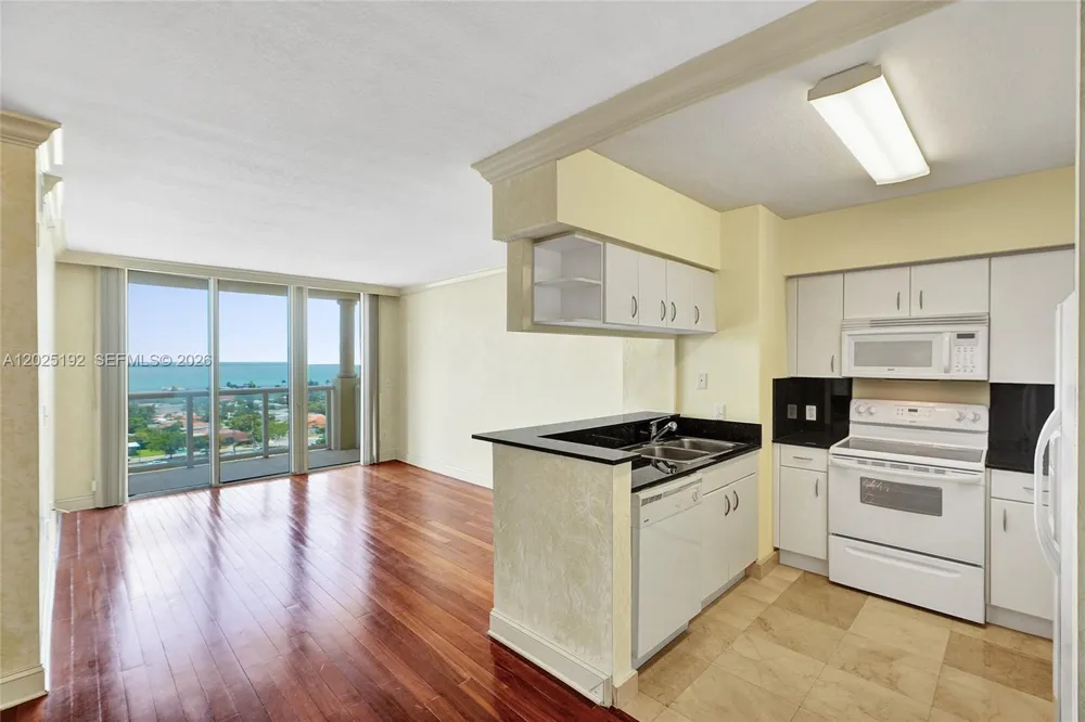 1625 Kennedy Cswy #1207C North Bay Village, FL 33141