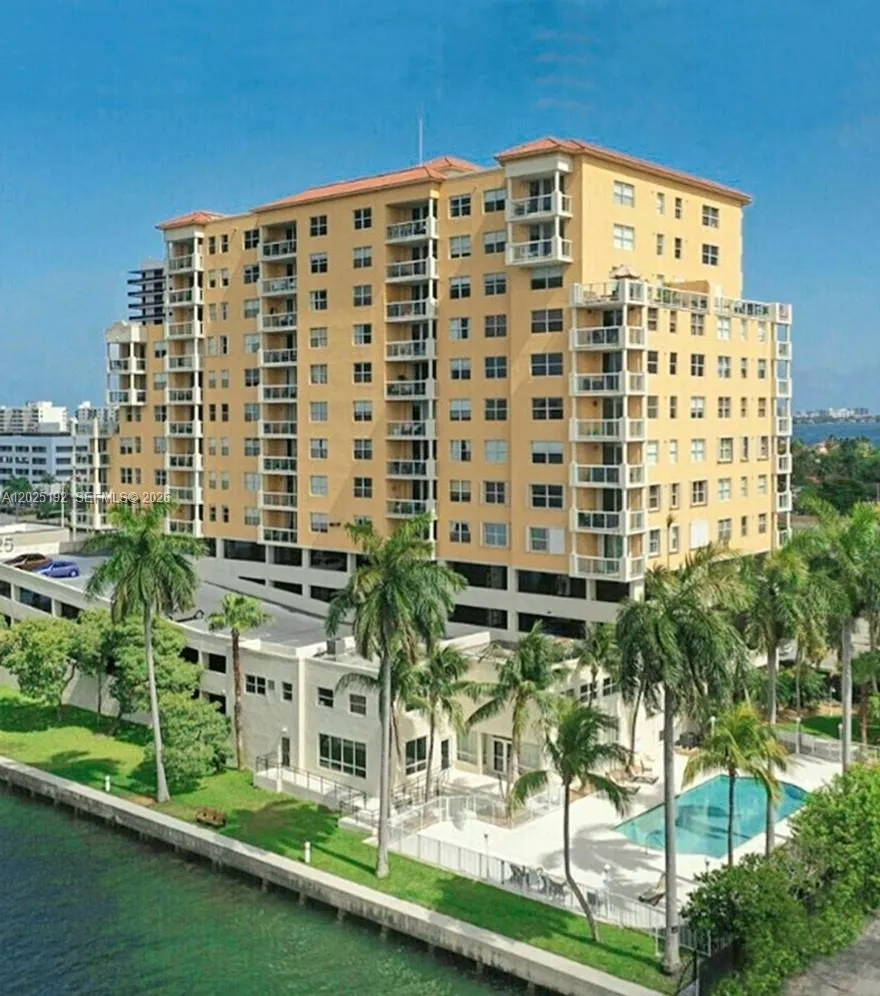 1625 Kennedy Cswy #1207C North Bay Village, FL 33141