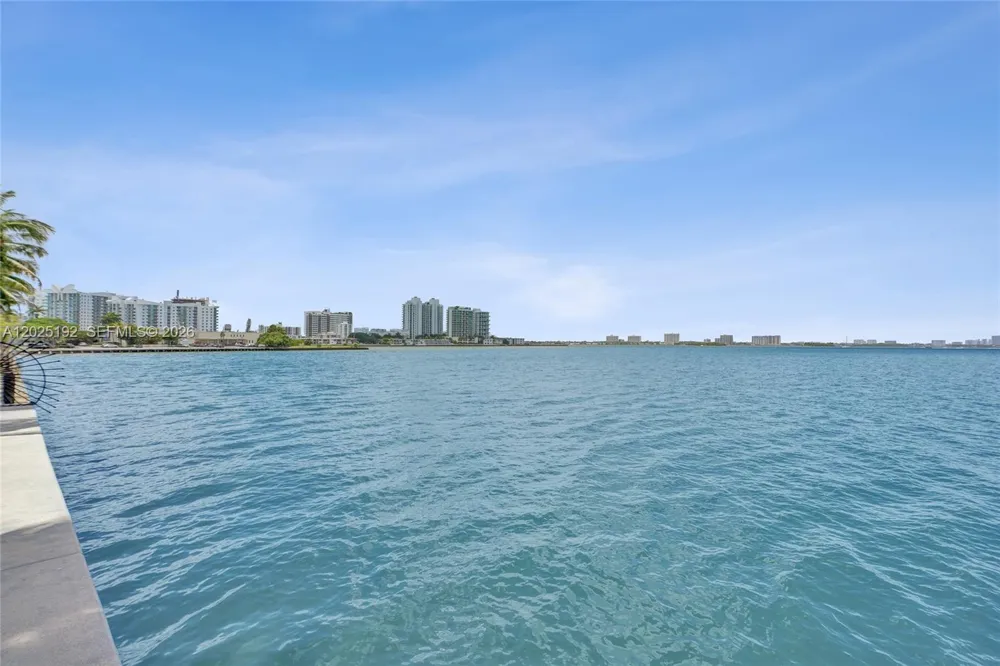 1625 Kennedy Cswy #1207C North Bay Village, FL 33141