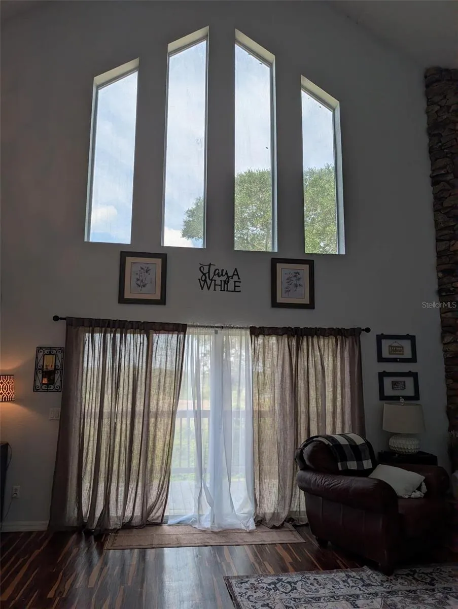 7083 SE 166TH AVENUE Ocklawaha, FL 32179