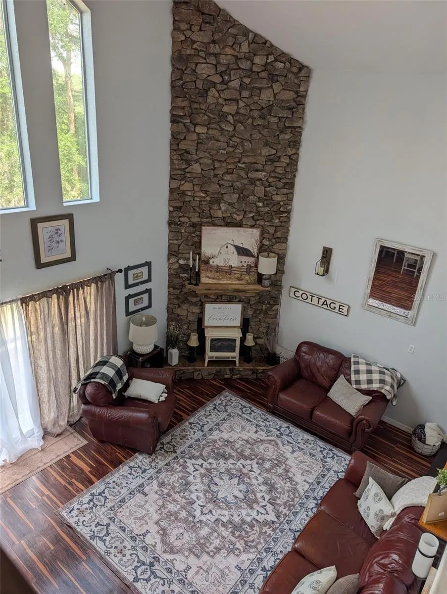 7083 SE 166TH AVENUE Ocklawaha, FL 32179
